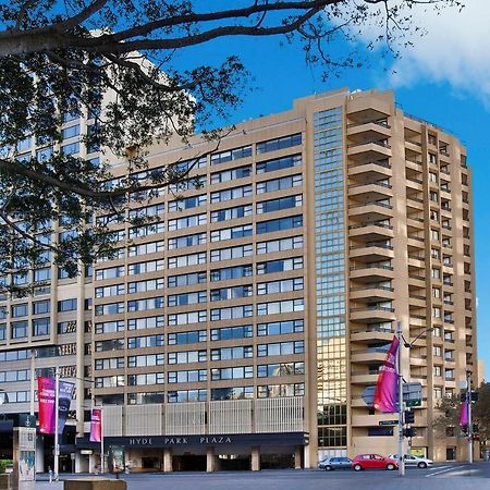 Studio With Balcony At College St Sydney Luaran gambar